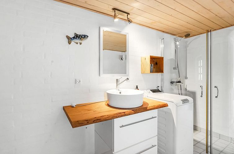 Appartement "Ronja" - 1.3km from the sea