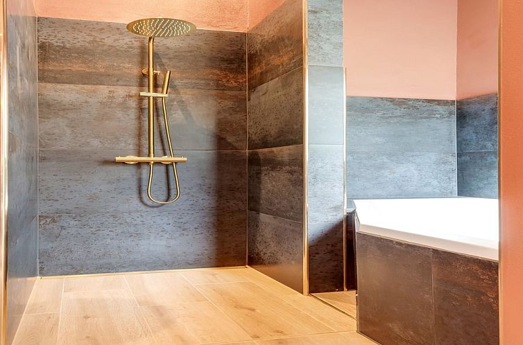 Vakantiehuis "Vilppu" - 900m from the sea