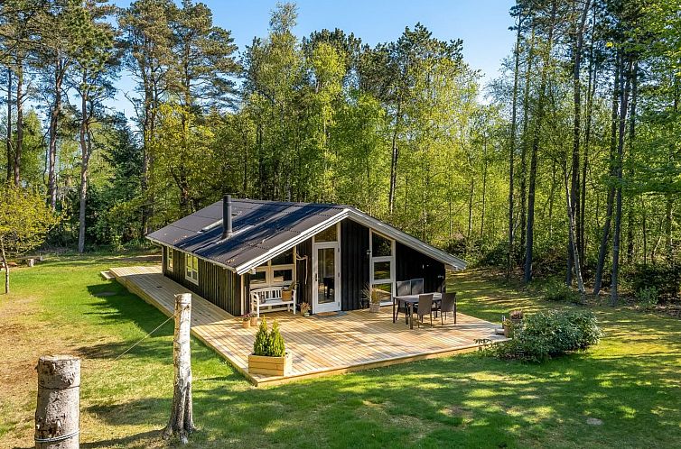 Vakantiehuis "Vasa" - 400m from the sea