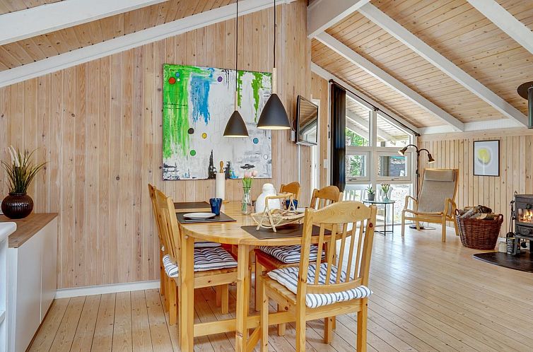 Vakantiehuis "Vasa" - 400m from the sea