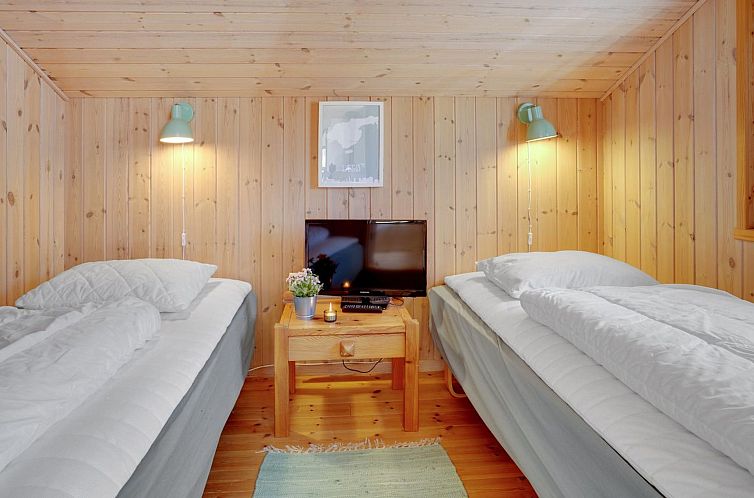 Vakantiehuis "Mika" - 1km from the sea