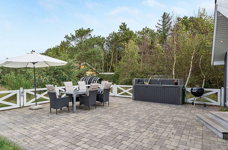 Vakantiehuis "Tishon" - 100m from the sea