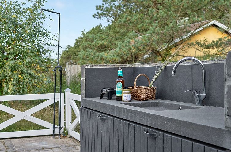 Vakantiehuis "Tishon" - 100m from the sea