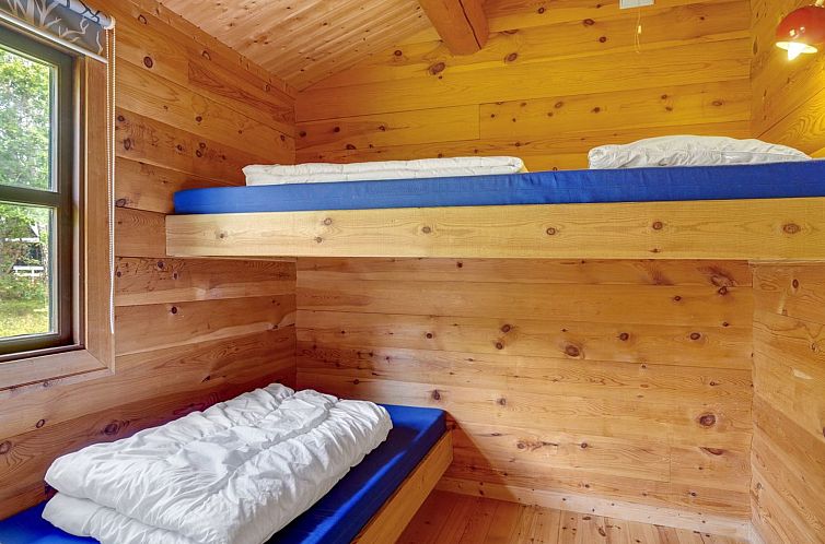 Vakantiehuis "Beatrix" - 700m from the sea