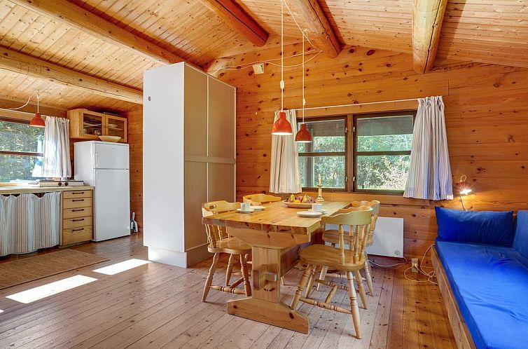 Vakantiehuis "Beatrix" - 700m from the sea