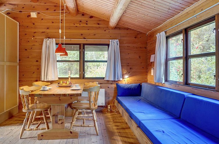 Vakantiehuis "Beatrix" - 700m from the sea