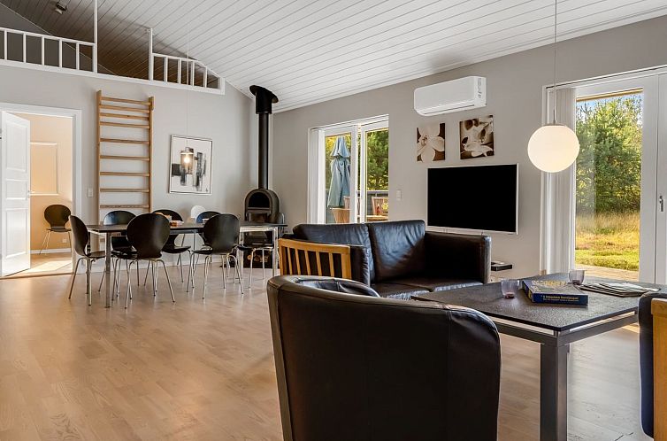 Vakantiehuis "Jurgis" - 300m from the sea