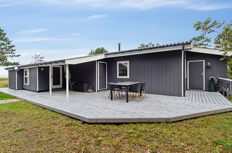 Vakantiehuis "Djuna" - 200m from the sea