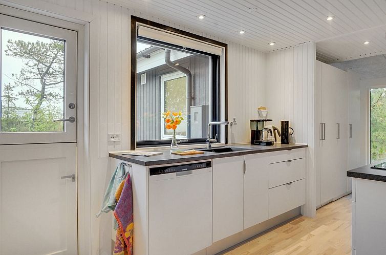 Vakantiehuis "Djuna" - 200m from the sea