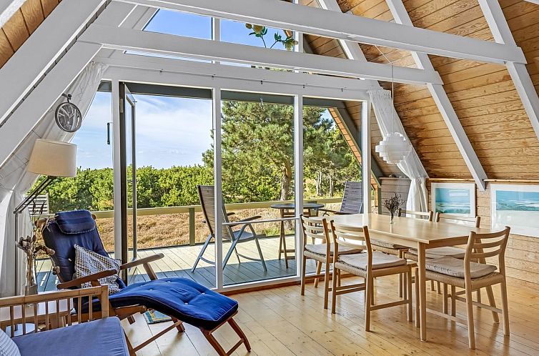Vakantiehuis "Ariana" - 150m from the sea
