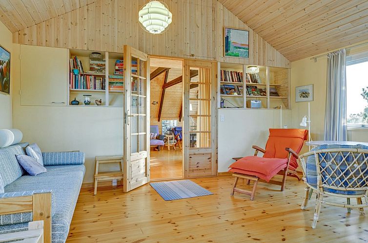 Vakantiehuis "Ariana" - 150m from the sea