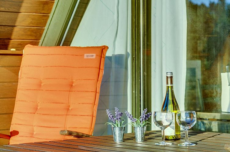 Vakantiehuis "Ariana" - 150m from the sea