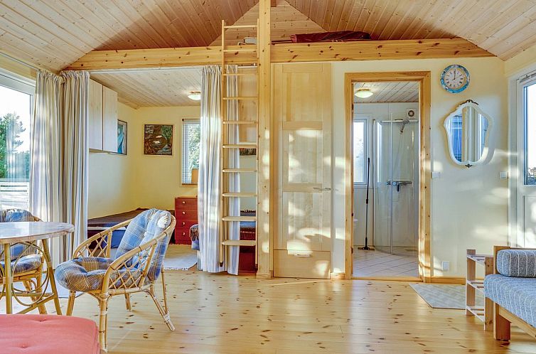 Vakantiehuis "Ariana" - 150m from the sea