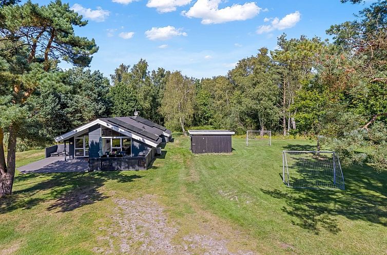 Vakantiehuis "Rathulf" - 700m from the sea