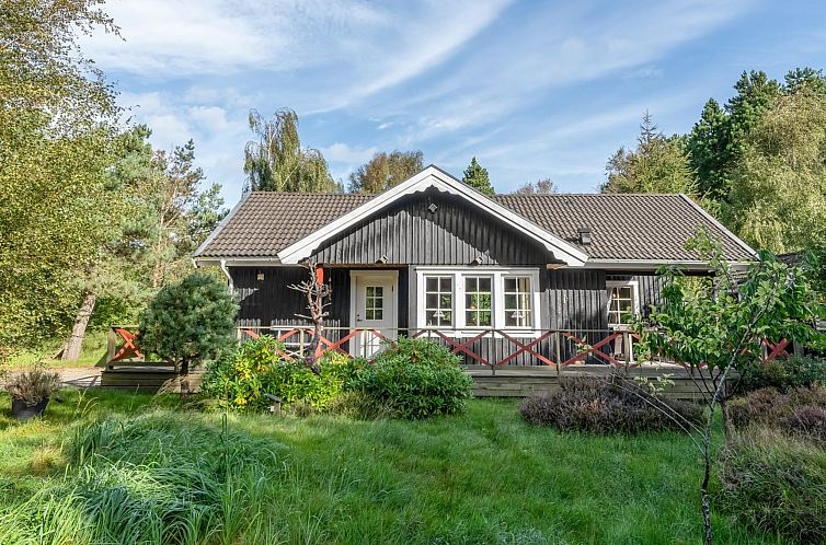 Vakantiehuis "Bernadine" - 350m from the sea