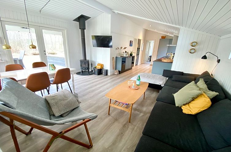 Vakantiehuis "Aldina" - 1.6km from the sea