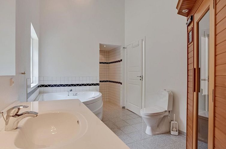 Vakantiehuis "Beka" - 500m from the sea