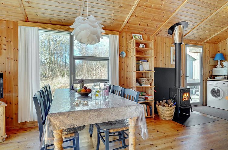 Vakantiehuis "Valda" - 800m from the sea