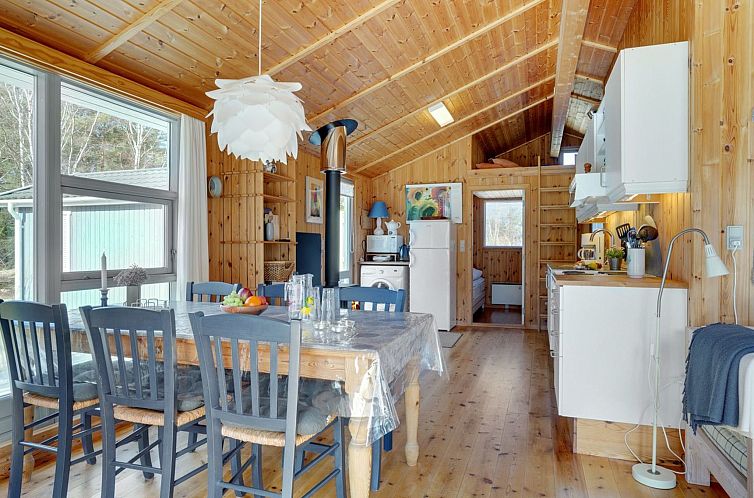 Vakantiehuis "Valda" - 800m from the sea