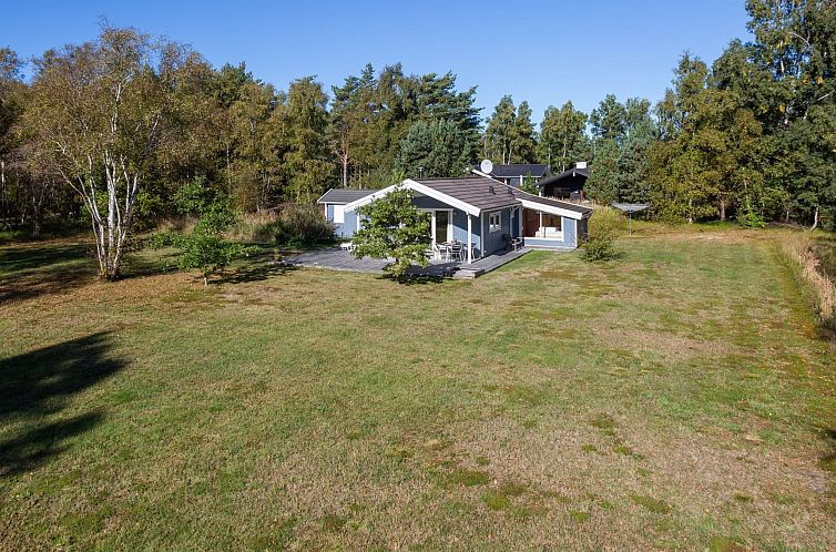 Vakantiehuis "Valda" - 800m from the sea