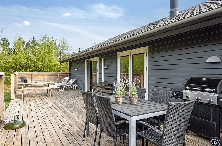 Vakantiehuis "Ellie" - 300m from the sea