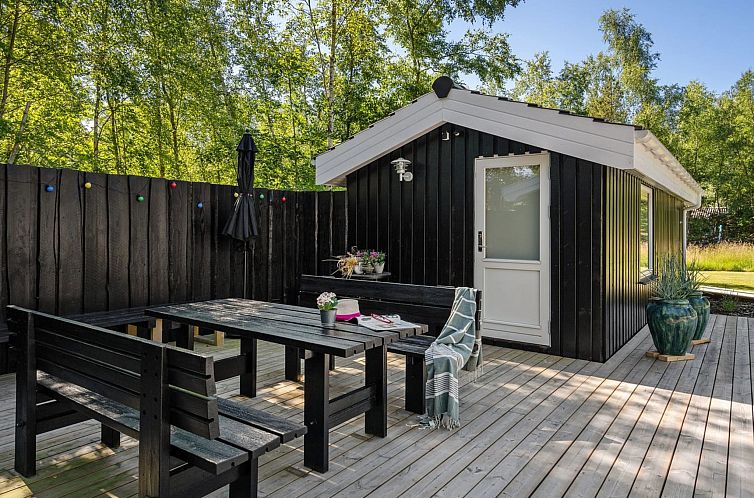 Vakantiehuis "Mika" - 1km from the sea