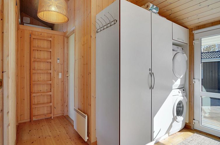 Vakantiehuis "Mika" - 1km from the sea