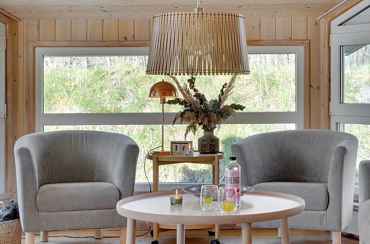 Vakantiehuis "Mika" - 1km from the sea