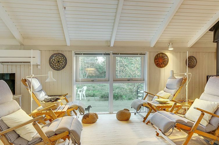 Vakantiehuis "Helmtrud" - 500m from the sea