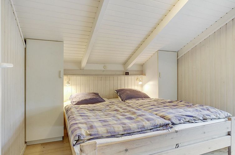 Vakantiehuis "Helmtrud" - 500m from the sea