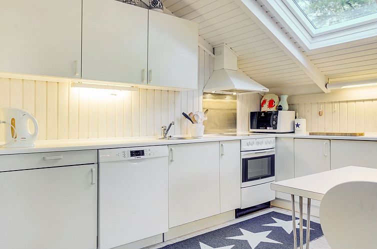 Vakantiehuis "Helmtrud" - 500m from the sea