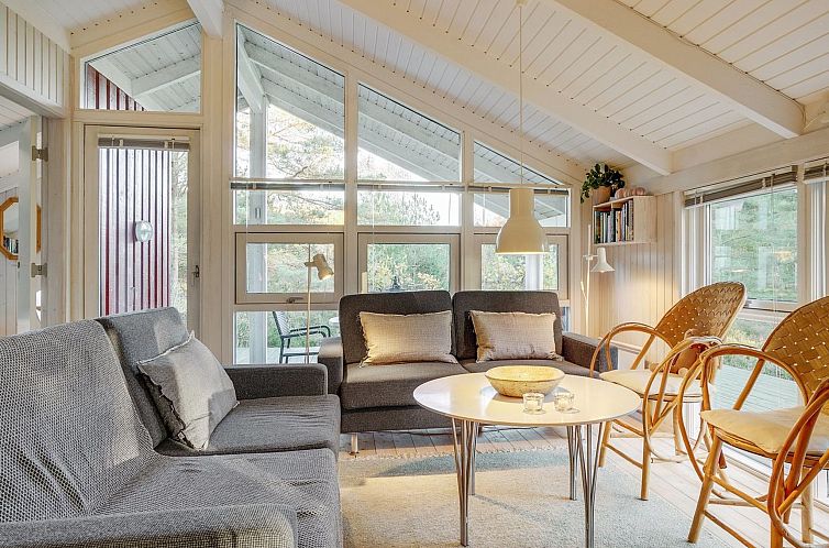 Vakantiehuis "Helmtrud" - 500m from the sea