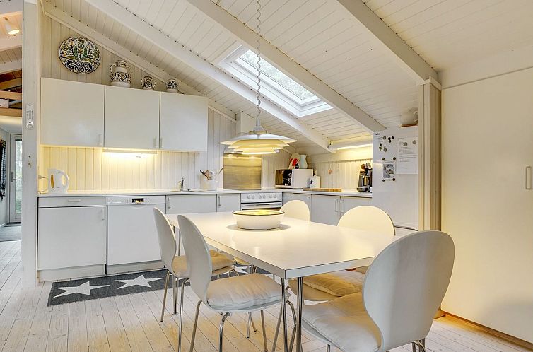 Vakantiehuis "Helmtrud" - 500m from the sea