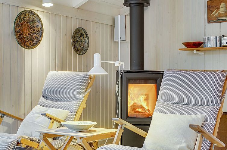 Vakantiehuis "Helmtrud" - 500m from the sea