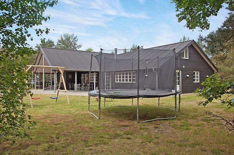 Vakantiehuis "Beka" - 500m from the sea