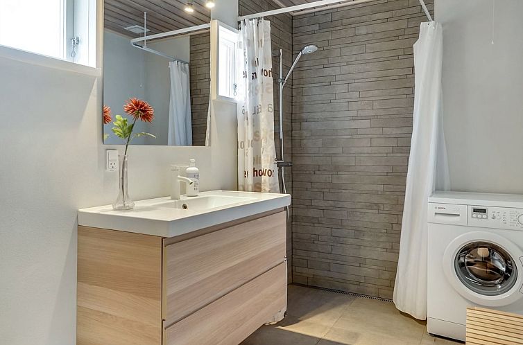 Vakantiehuis "Emiljan" - 400m from the sea