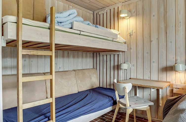 Vakantiehuis "Emiljan" - 400m from the sea