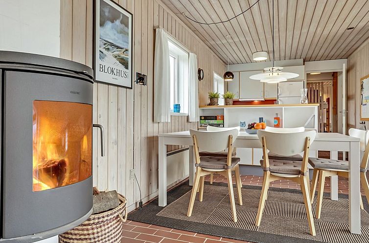 Vakantiehuis "Emiljan" - 400m from the sea