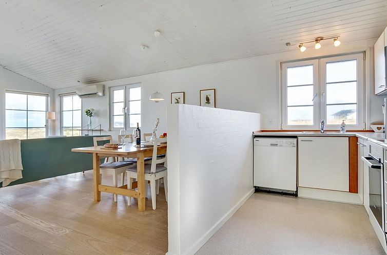 Vakantiehuis "Zaharinka" - 300m from the sea