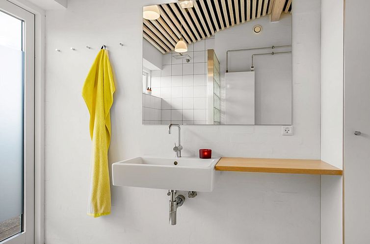 Vakantiehuis "Tinea" - 50m from the sea