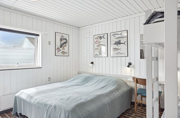 Vakantiehuis "Werna" - 900m from the sea