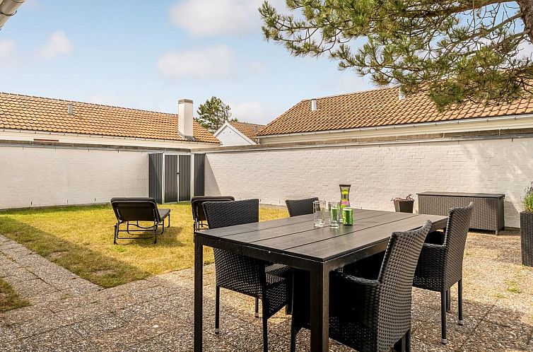 Vakantiehuis "Aike" - 1km from the sea