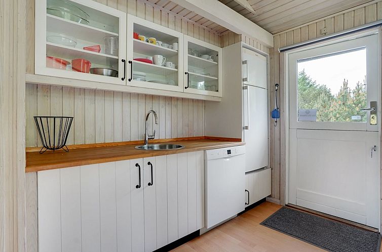 Vakantiehuis "Evan" - 1.3km from the sea