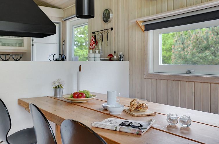 Vakantiehuis "Evan" - 1.3km from the sea