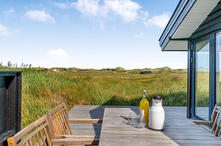 Vakantiehuis "Aatu" - 360m from the sea