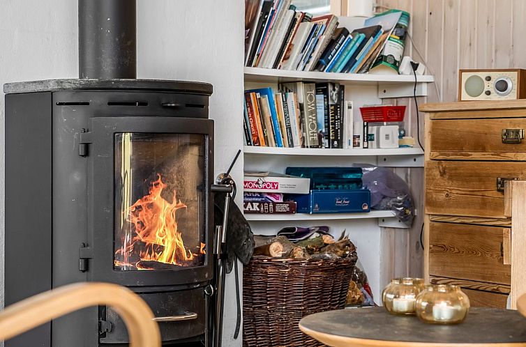 Vakantiehuis "Aatu" - 360m from the sea