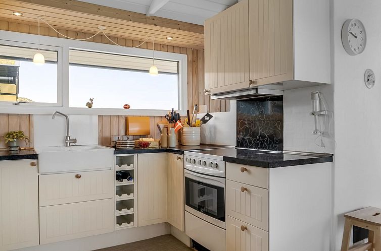 Vakantiehuis "Aatu" - 360m from the sea