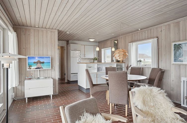 Vakantiehuis "Viena" - 400m from the sea