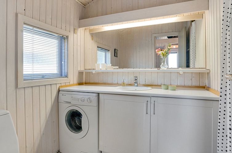 Vakantiehuis "Fanney" - 100m from the sea