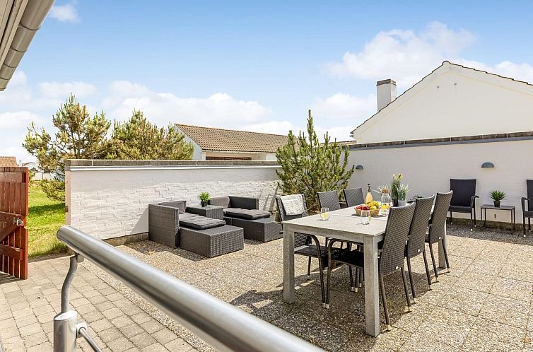 Vakantiehuis "Leny" - 900m from the sea